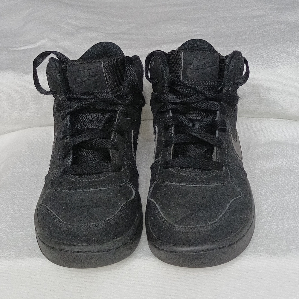 Nike Boys Court Borough  Black Basketball Shoes Sneakers Size 3.5Y